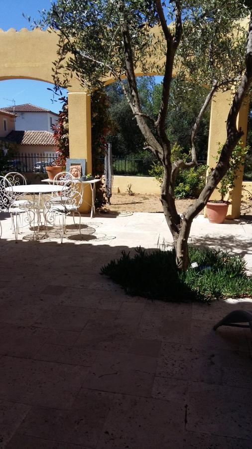 Chambres De La Terre Blanche Sanary-sur-Mer Eksteriør billede
