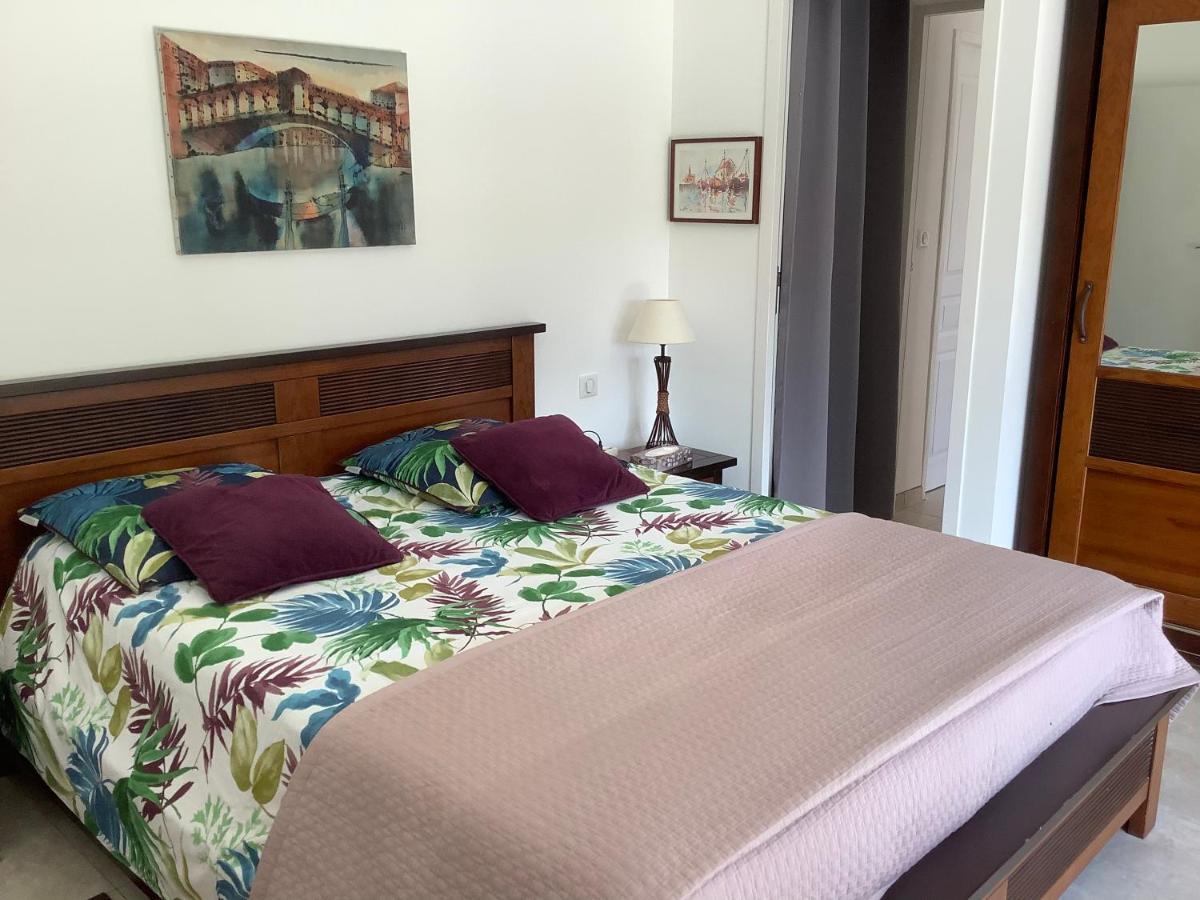 Chambres De La Terre Blanche Sanary-sur-Mer Eksteriør billede