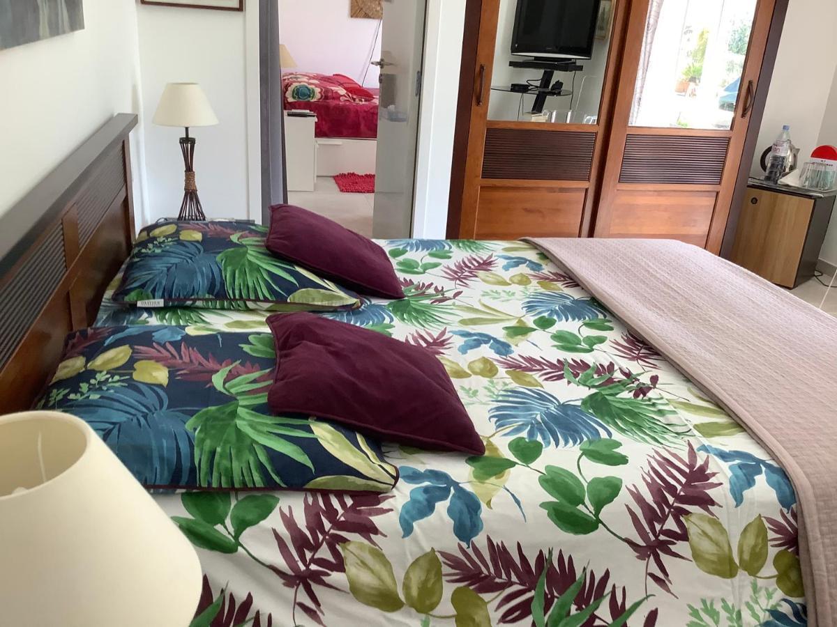 Chambres De La Terre Blanche Sanary-sur-Mer Eksteriør billede