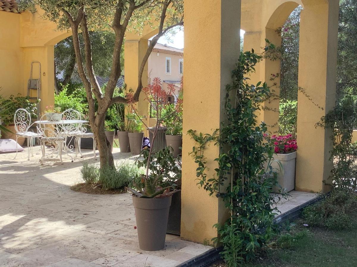 Chambres De La Terre Blanche Sanary-sur-Mer Eksteriør billede