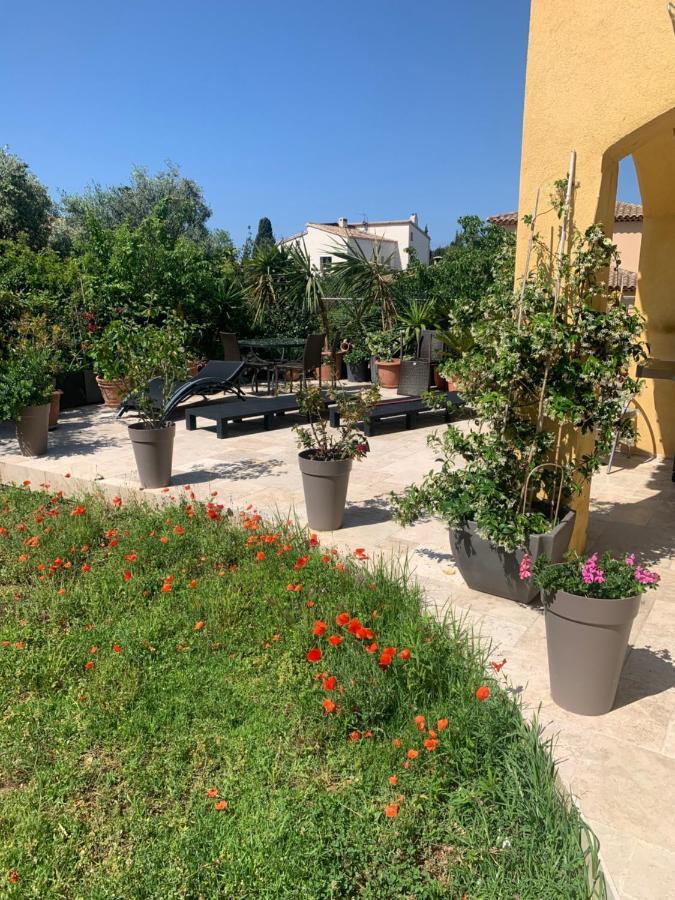 Chambres De La Terre Blanche Sanary-sur-Mer Eksteriør billede
