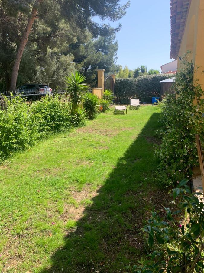 Chambres De La Terre Blanche Sanary-sur-Mer Eksteriør billede